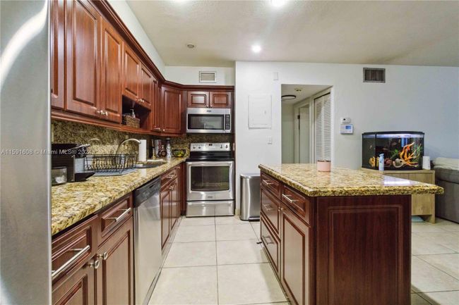 H103 - 7907 Sw 104th St, Condo with 1 bedrooms, 1 bathrooms and null parking in Miami FL | Image 6