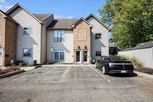 40 Park Island Dr, Lake Orion, MI, 48362-2758 | Card Image