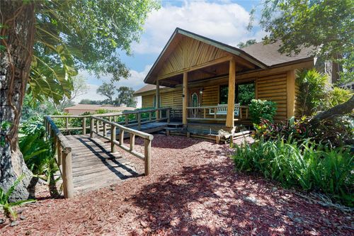 4801 Lynn Oaks Cir, Dover, FL, 33527-4021 | Card Image