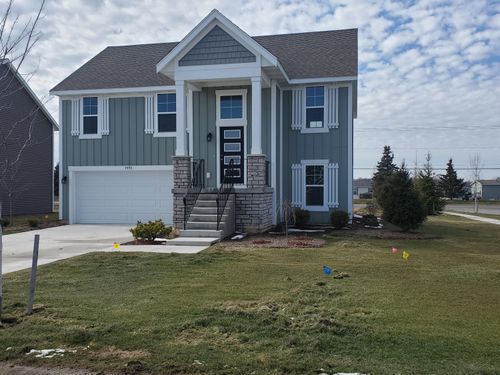 7493 Legend Ct Se, Caledonia, MI, 49316-7418 | Card Image