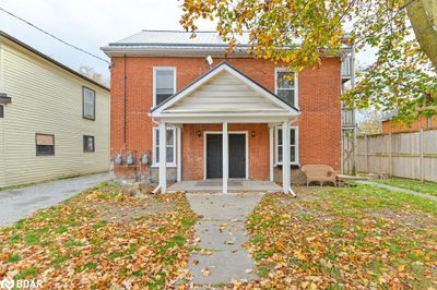 91 Bridge St W, Home with 7 bedrooms, 3 bathrooms and 5 parking in Belleville ON | Image 2