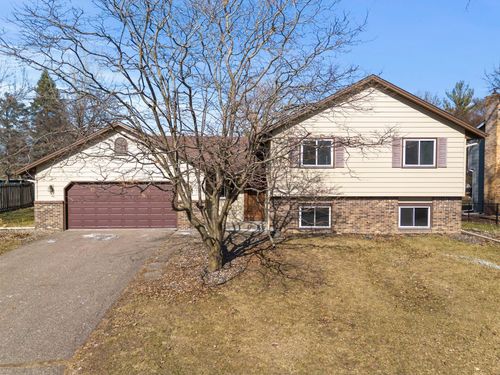 14510 Wellington Rd, Wayzata, MN, 55391-2402 | Card Image