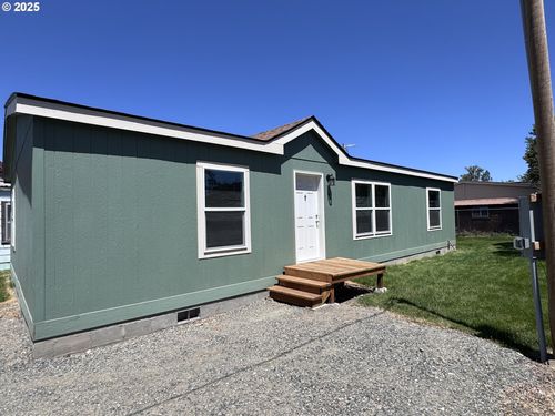 2130 9th St, Baker City, OR, 97814-2631 | Card Image