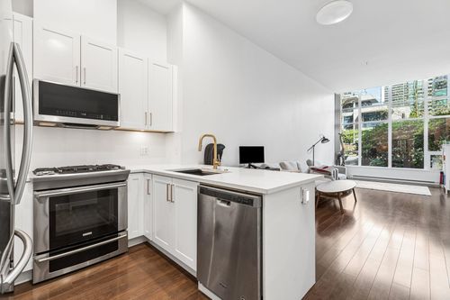 101-2077 Rosser Ave, Burnaby, BC, V5C0G6 | Card Image