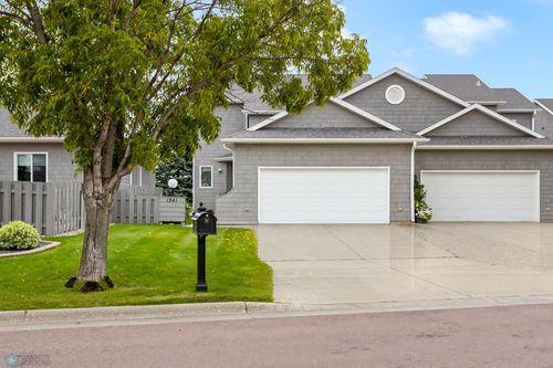 8-1341 E Rose Creek Pkwy S, Fargo, ND, 58104-6373 | Card Image