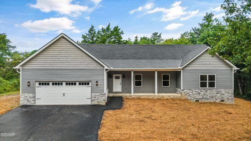 1963 Lee Proffitt Way, Sevierville, TN, 37876-6381 | Card Image