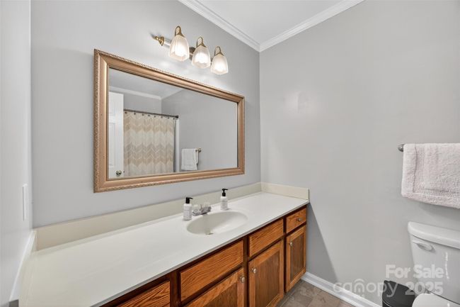 Primary Bathroom | Image 9