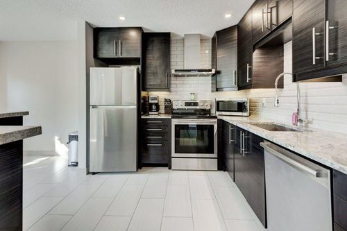 155 Bracewood Way Sw, Calgary, AB, T2W3C3 | Card Image