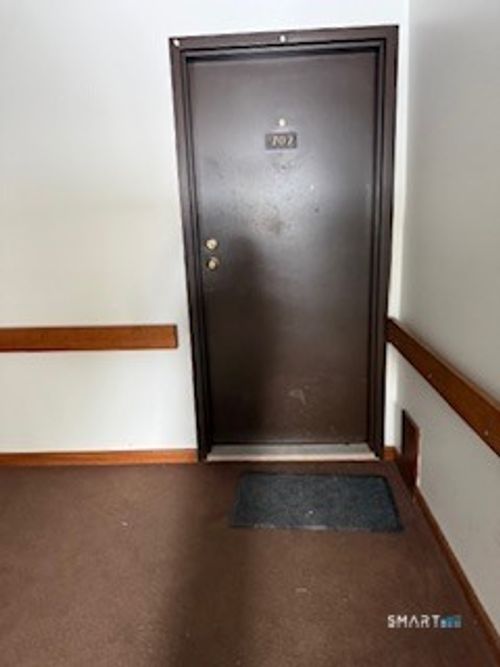 702-702 Twin Circle Dr, South Windsor, CT, 06074-2693 | Card Image