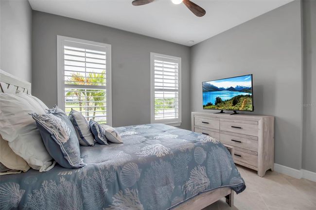 10414 Spring Tide Way, House other with 3 bedrooms, 3 bathrooms and null parking in Parrish FL | Image 9