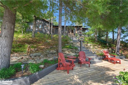 8262 Go Home Lake Shr, Georgian Bay Twp, ON, P0C1H0 | Card Image