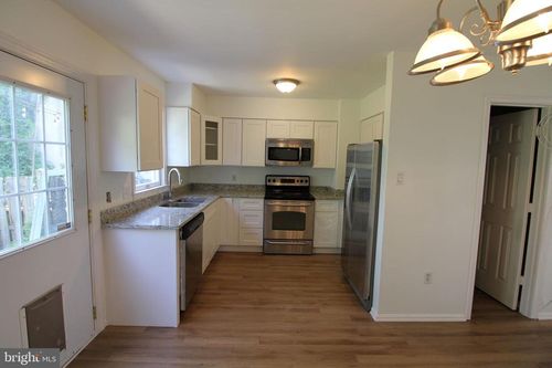 410 Clifford Ave, ALEXANDRIA, VA, 22305-2709 | Card Image