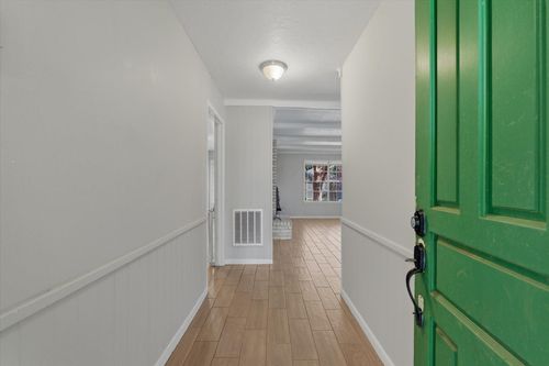 6004 Lakeside Dr, Liberty, TX, 77575-3010 | Card Image