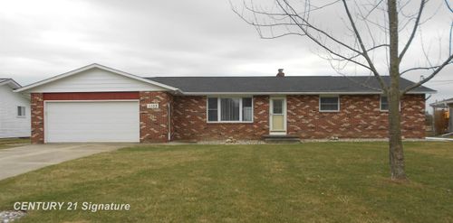 1103 Eddie Dr, Auburn, MI, 48611-9422 | Card Image