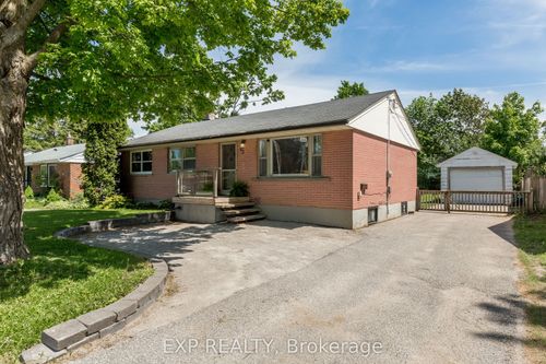 93 North Street W, Orillia, ON, L3V3S7 | Card Image