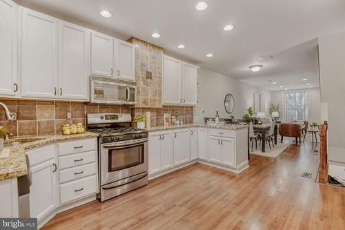 4126 Falls Rd, BALTIMORE, MD, 21211-1641 | Card Image