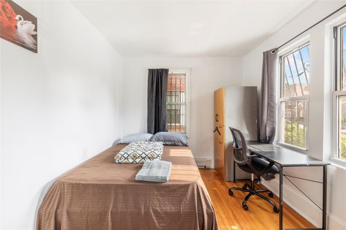 3317 87th St, Jackson Heights, NY, 11372-1668 | Card Image