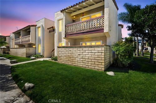 c7-700 W La Veta Ave, Orange, CA, 92868-4412 | Card Image