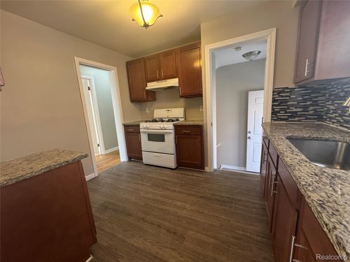 19645 Woodmont St, Harper Woods, MI, 48225-1832 | Card Image