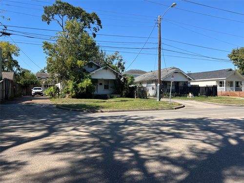 1811 & 1815 Studewood St, Houston, TX, 77008-4408 | Card Image