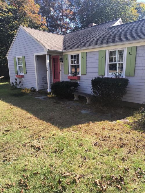 1413 Falmouth Rd, Centerville, MA, 02632-3063 | Card Image