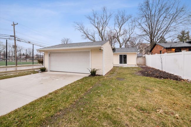 202 Broadacre Ave, House other with 3 bedrooms, 2 bathrooms and null parking in Clawson MI | Image 27