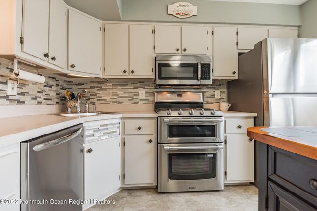 601 Beach Ave, Condo with 2 bedrooms, 3 bathrooms and null parking in Bradley Beach NJ | Image 6