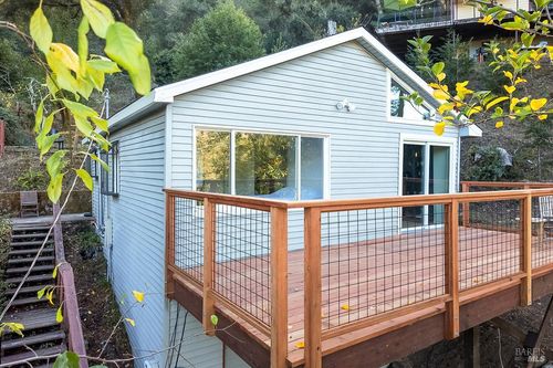 3 Sunshine Ln, San Geronimo, CA, 94963-3608 | Card Image