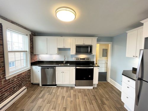 5-12 Essex St, Andover, MA, 01810-3728 | Card Image