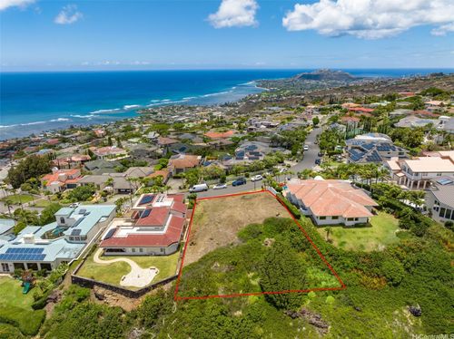 804 Moaniala St, Honolulu, HI, 96821-2548 | Card Image