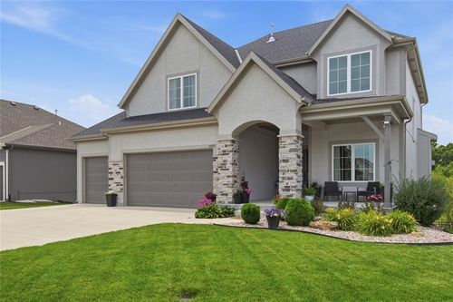 17105 W 170th St, Olathe, KS, 66062-8119 | Card Image