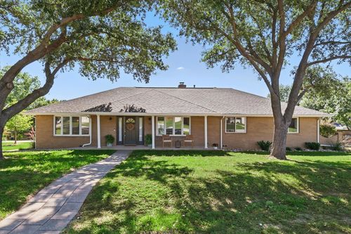 201 Stone Canyon Dr, Highland Village, TX, 75077-7011 | Card Image