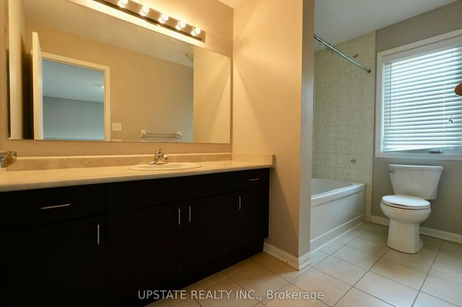UPPER - 18 Caliper Rd, House attached with 4 bedrooms, 3 bathrooms and 2 parking in Brampton ON | Image 28
