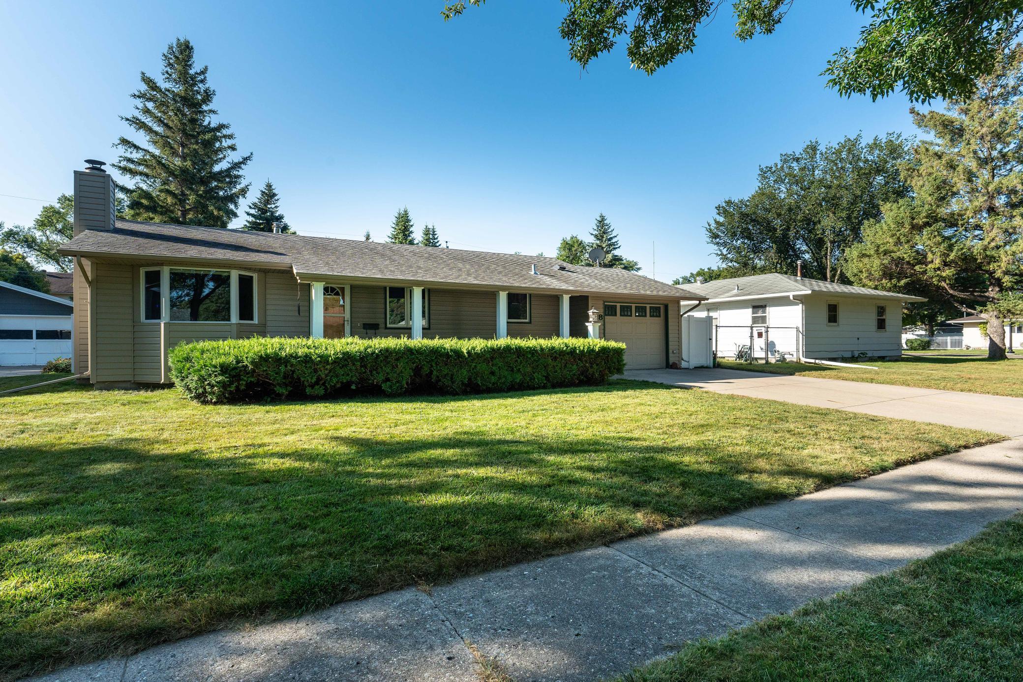 27th Ave, Fargo, ND 58102