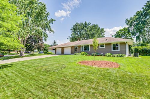 8201 Ingberg Trl S, Cottage Grove, MN, 55016-3375 | Card Image