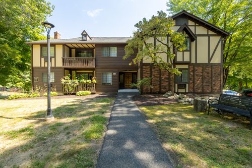 7-7 Canterbury Ct, Brookfield, CT, 06804-2703 | Card Image