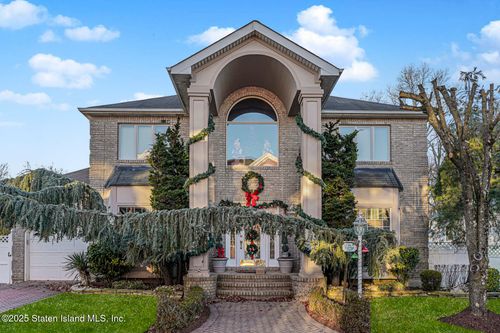 16 Carolyn Ct, Staten Island, NY, 10309-3441 | Card Image