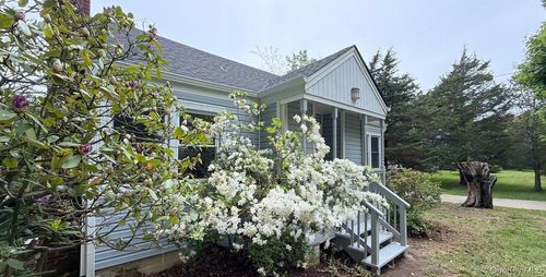 6900 Main Bayview Rd, Southold, NY, 11971-4201 | Card Image