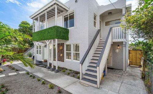 100-414 33rd St, West Palm Beach, FL, 33407-4816 | Card Image