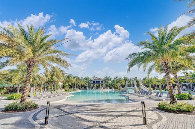 10380 Nw 88 Th Ter, Townhouse with 4 bedrooms, 3 bathrooms and null parking in Doral FL | Image 33