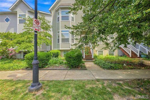5773 Kingsbury Pl, Saint Louis, MO, 63112-1633 | Card Image