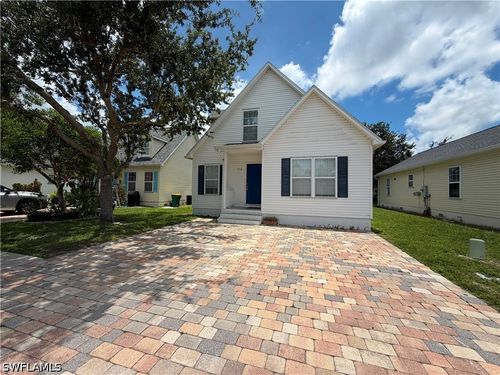 250 Leawood Cir, NAPLES, FL, 34104-4133 | Card Image