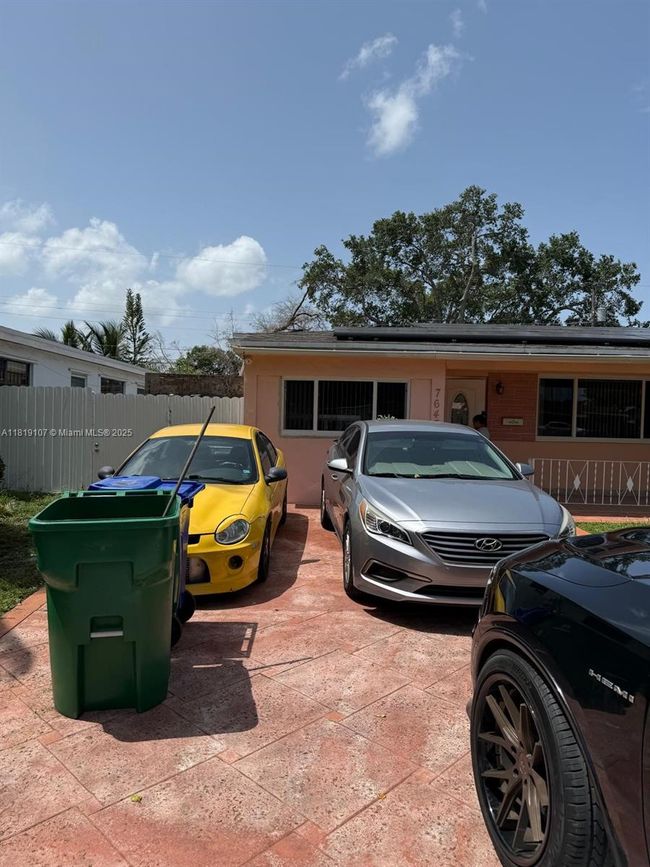REAR - 7643 Miramar Pkwy, House other with 1 bedrooms, 1 bathrooms and null parking in Miramar FL | Image 12