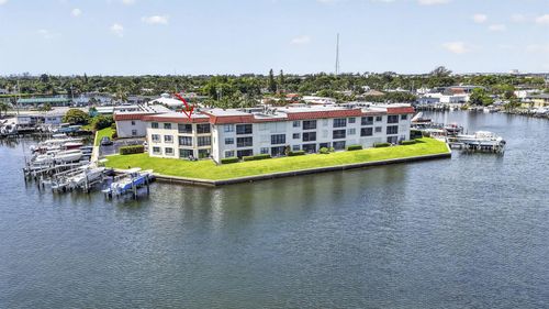 316-313 Lake Cir, North Palm Beach, FL, 33408-5230 | Card Image