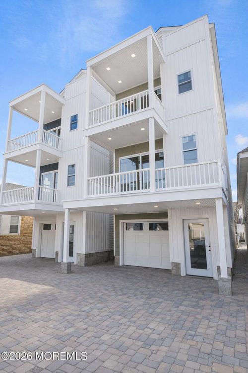 47 Lincoln Ave, Seaside Heights, NJ, 08751-2531 | Card Image