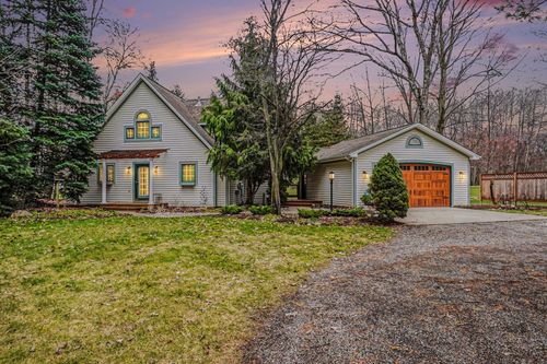 9362 Clubhouse Drive W, Morton Township, MI, 49346 | Card Image