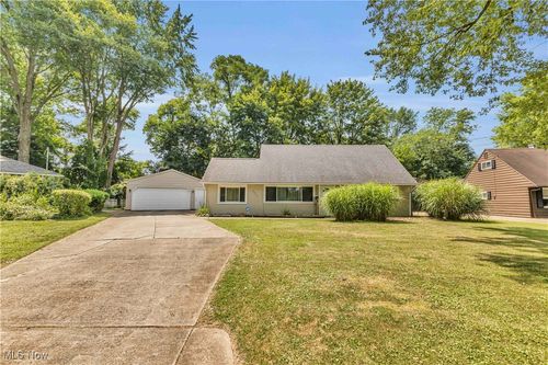 2407 Clyde St, Poland, OH, 44514-1717 | Card Image