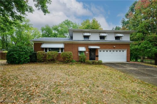 4763 Venus Road, Uniontown, OH, 44685 | Card Image