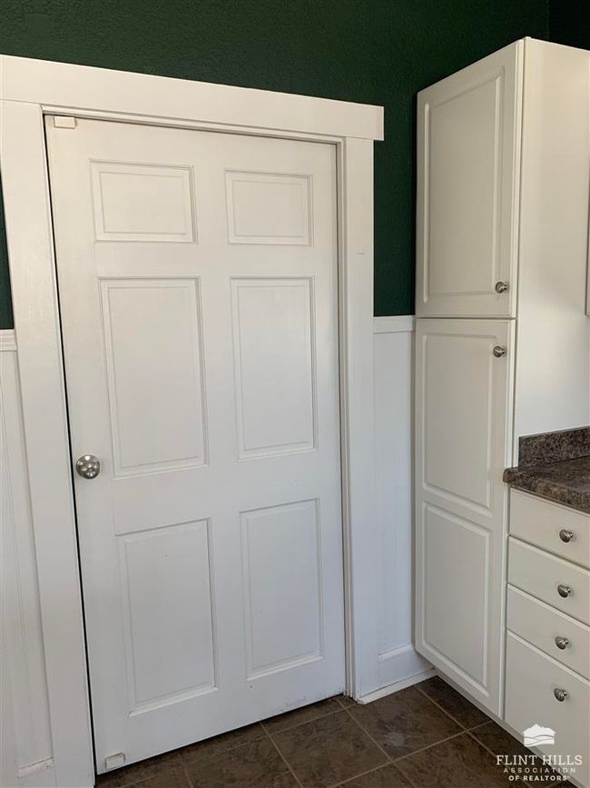 708 S Cedar St, House other with 3 bedrooms, 3 bathrooms and null parking in Abilene KS | Image 23
