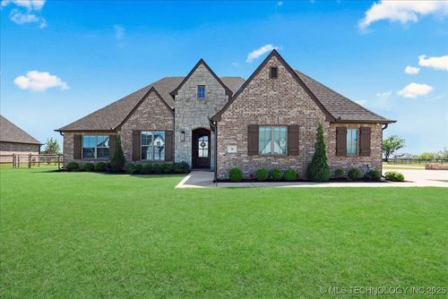 34 W 168th Street S, Glenpool, OK, 74033 | Card Image